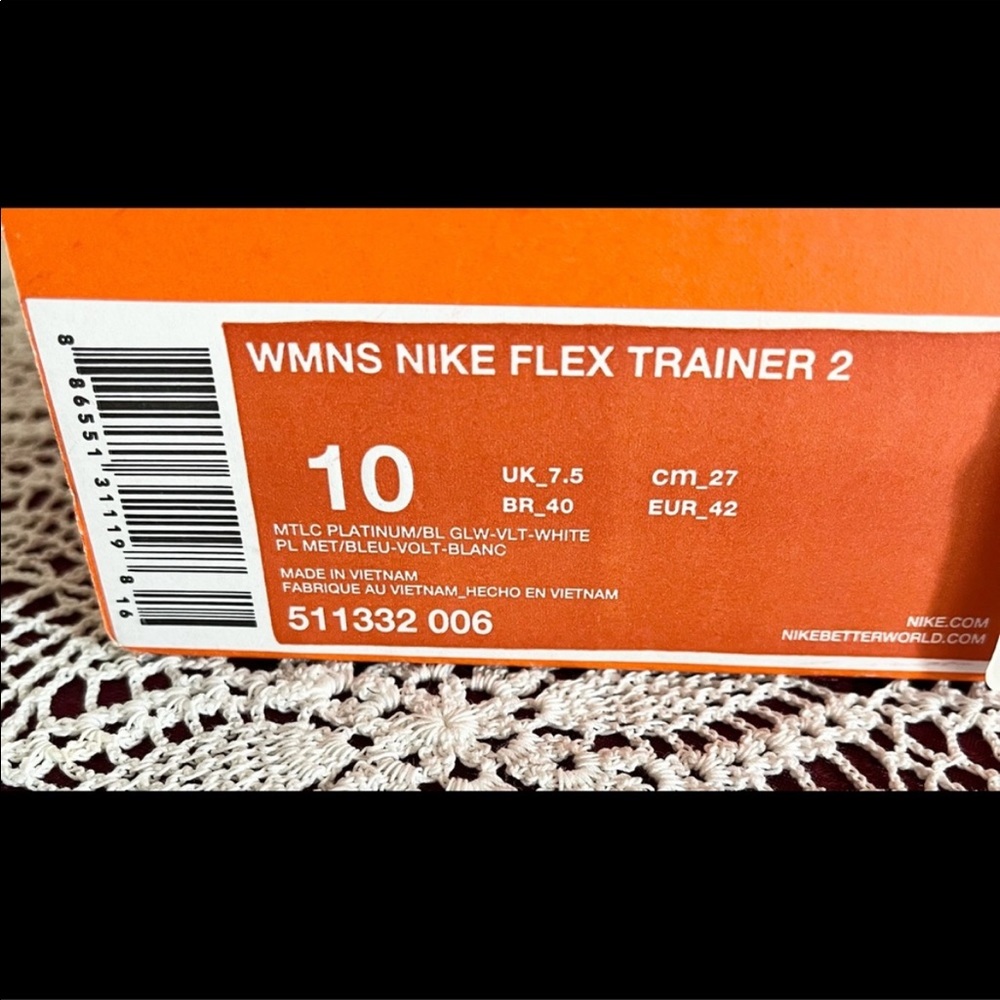 Nike - Picture 5 of 5